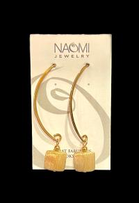 Curve 9V Earring by NAOMI